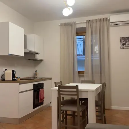 דירה Fronte Nel Centro Storico “la Casa Del Lago”