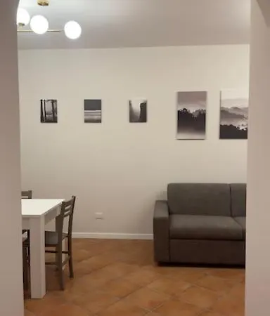 Fronte Nel Centro Storico “la Casa Del Lago” *