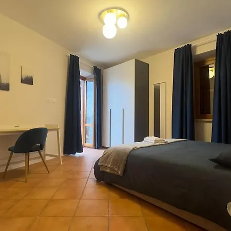 Apartament Fronte Nel Centro Storico “la Casa Del Lago”